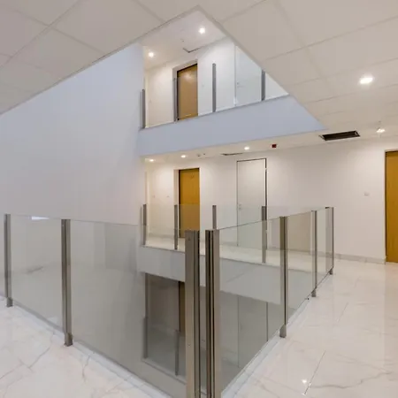 Downtown Residences - Ac,elevator,terrace *