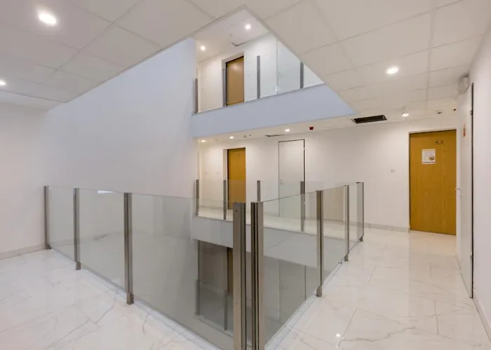 Downtown Residences - Ac,elevator,terrace *