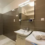 Downtown Residences - Ac,elevator,terrace *