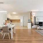 Downtown Residences - Ac,elevator,terrace Apartamento