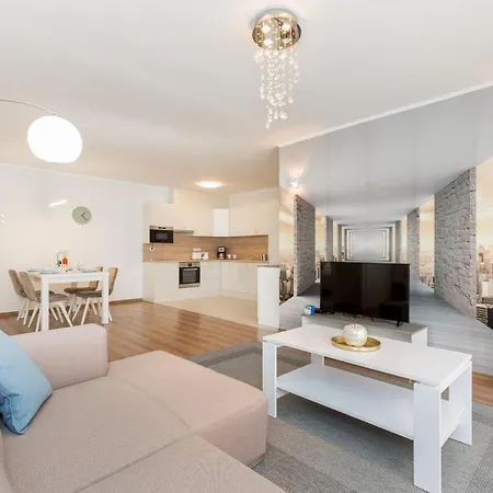 Downtown Residences - Ac,elevator,terrace Apartamento