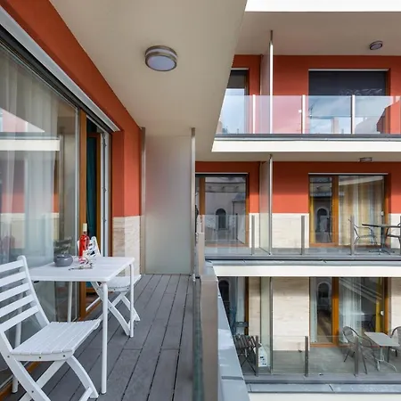 Downtown Residences - Ac,elevator,terrace Lägenhet *