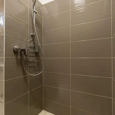 Downtown Residences - Ac,elevator,terrace Apartman